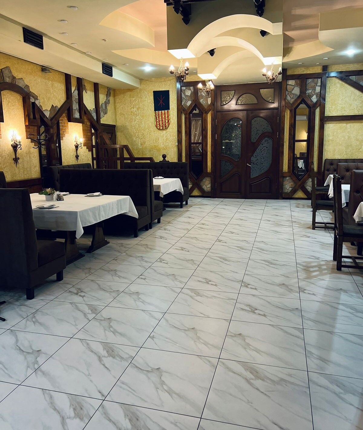 Основний зал