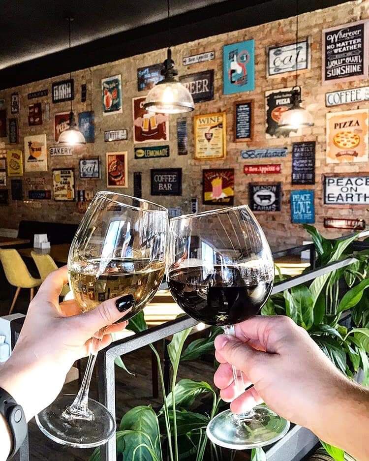 Місце зустрічі незмінне, - Pizza Roma