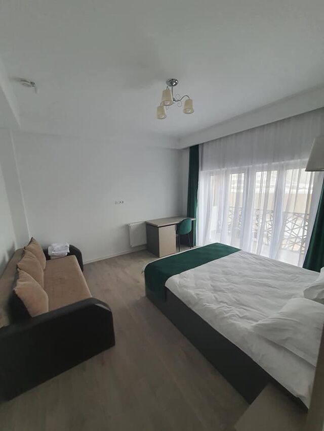 Camera dubla cu canapea extensibila 