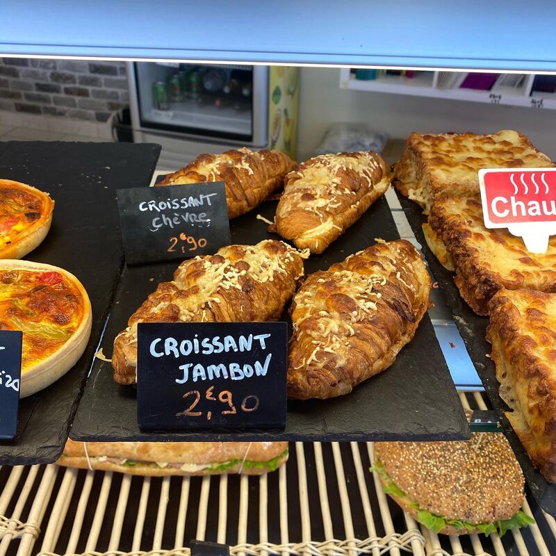 Croissant-Jambon
Croissant-Chèvre