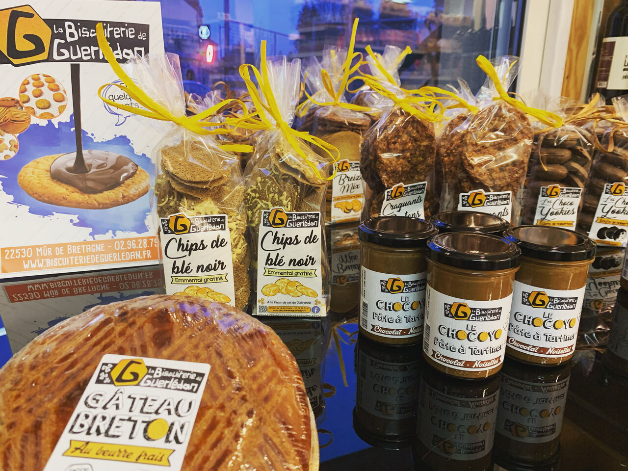Biscuiterie de GUERLEDAN : galettes bretonnes, craquants bretons, biscuits apéritifs, caramel beurre salé . . . 