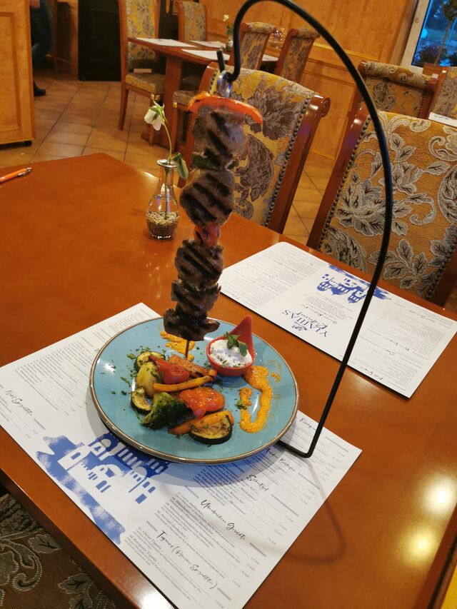 Hängender Schweinefiletspieß