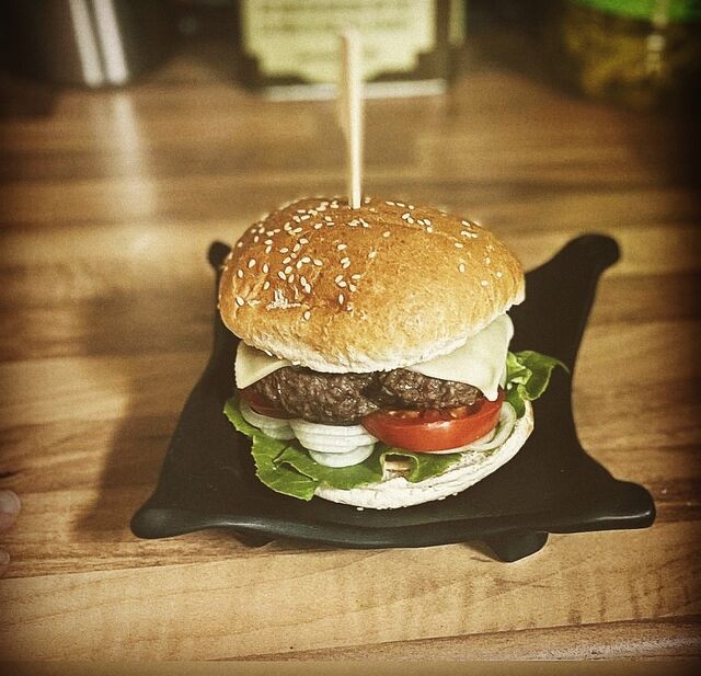 Hausgemachte „BURGER“