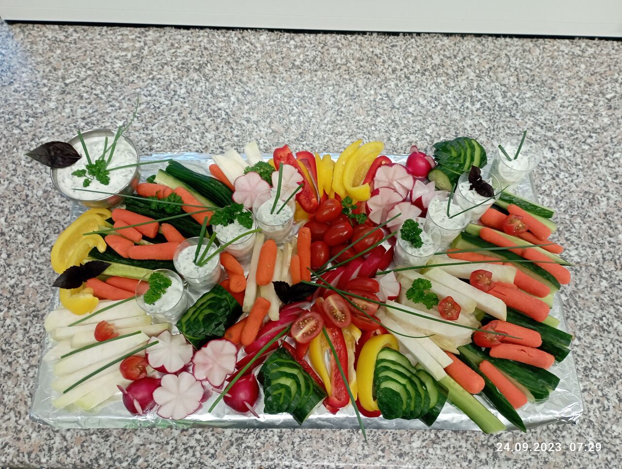 Gemüsesnacks mit Dip