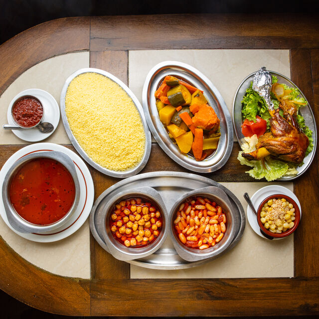 couscous méchoui (épaule d ' agneau rôti au four )