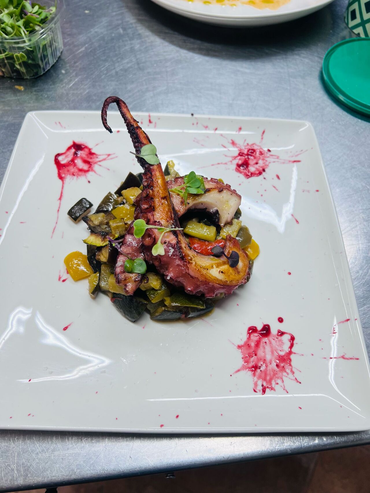 PULPO CON CAPONATA DI VERDURA FRESCA