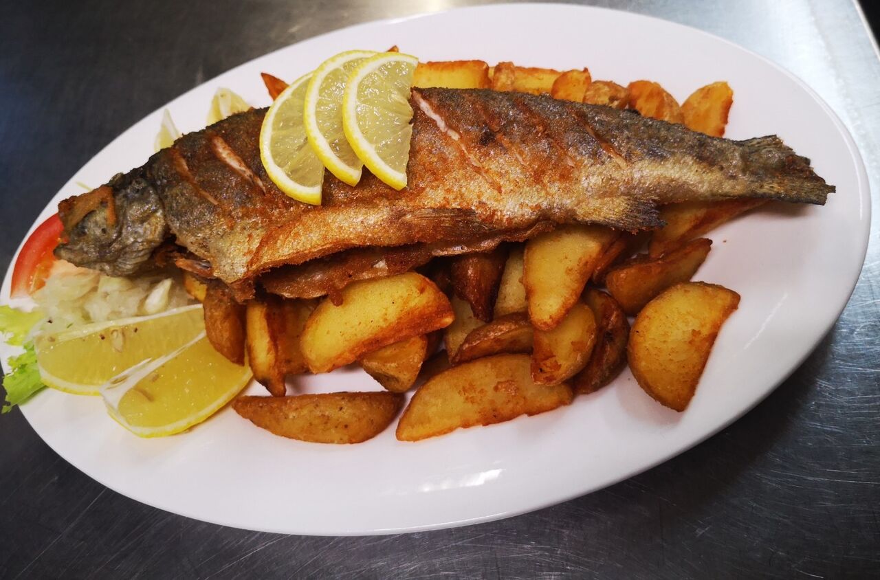 Roston sült pisztráng