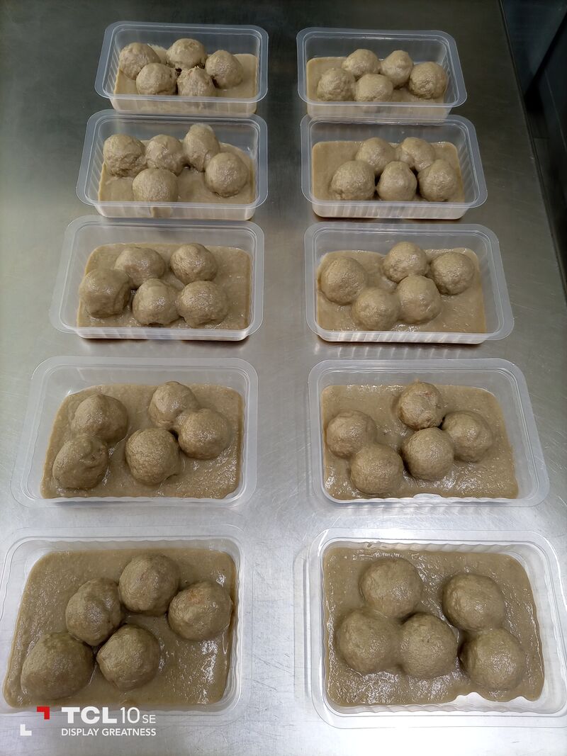 Albondigas de carrillera, jamon y setas