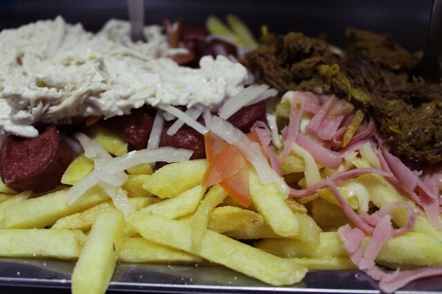 Combina dos de salchipapa y GonFer