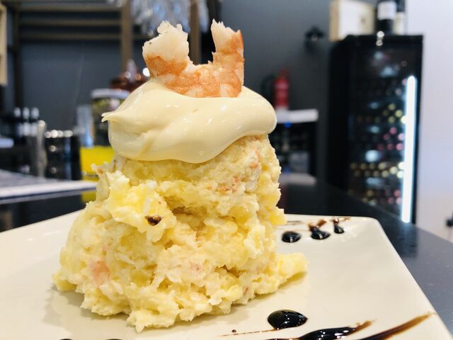 Ensaladilla de langostinos.