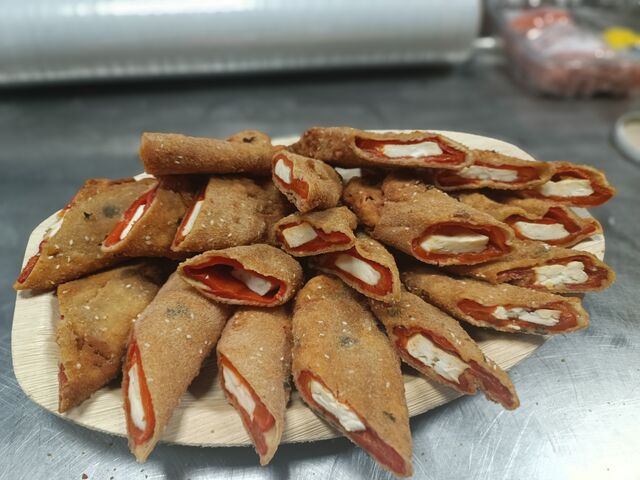 vegetariánské- paprikové řízky plněné balkánským sýrem