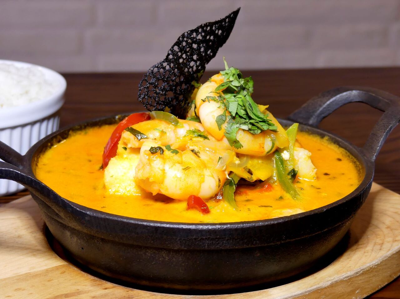 Moqueca de peixe e camarão