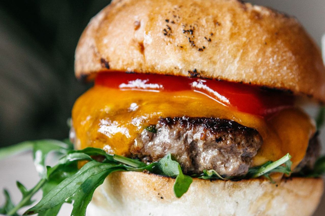 UN BURGER GOURMET ET GOURMAND