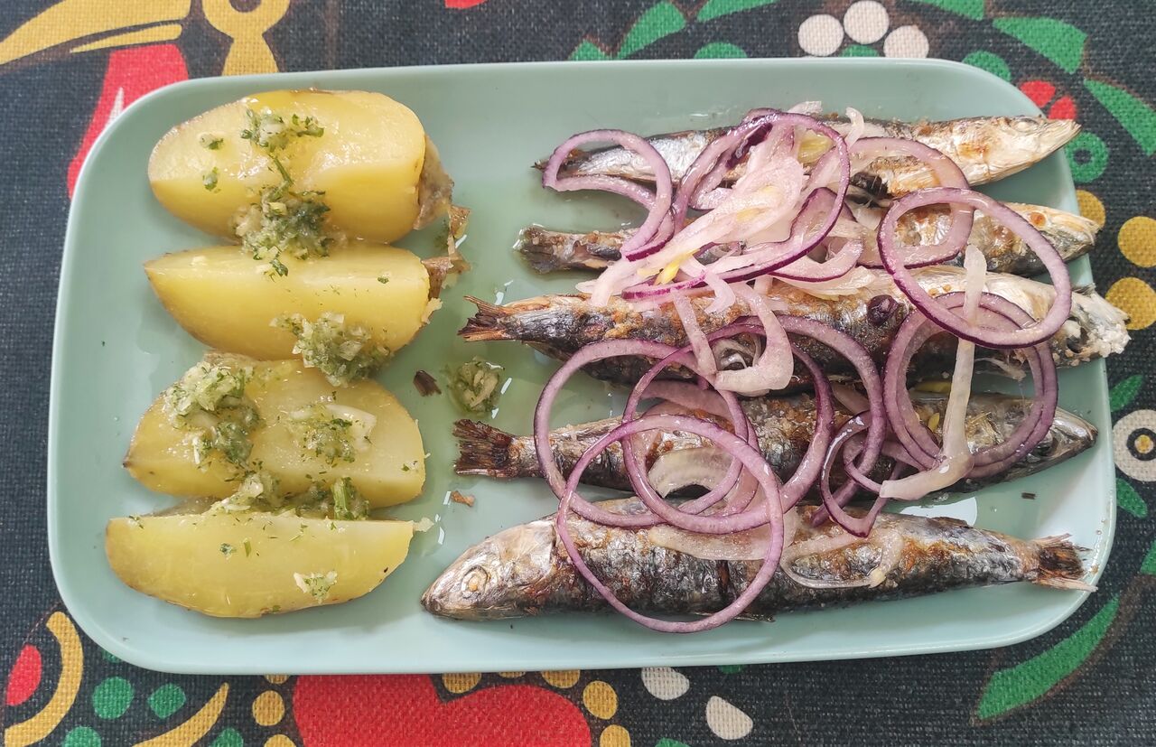 Sardines grillées au feu de bois