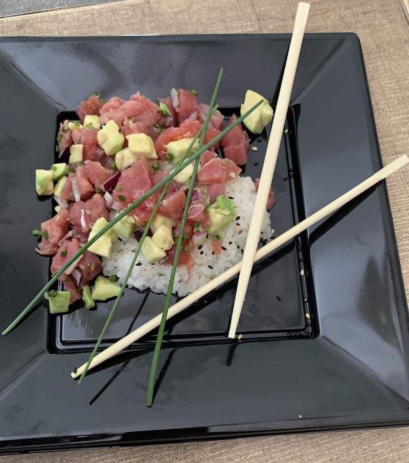 Chirashi tartare de thon avocat 10€