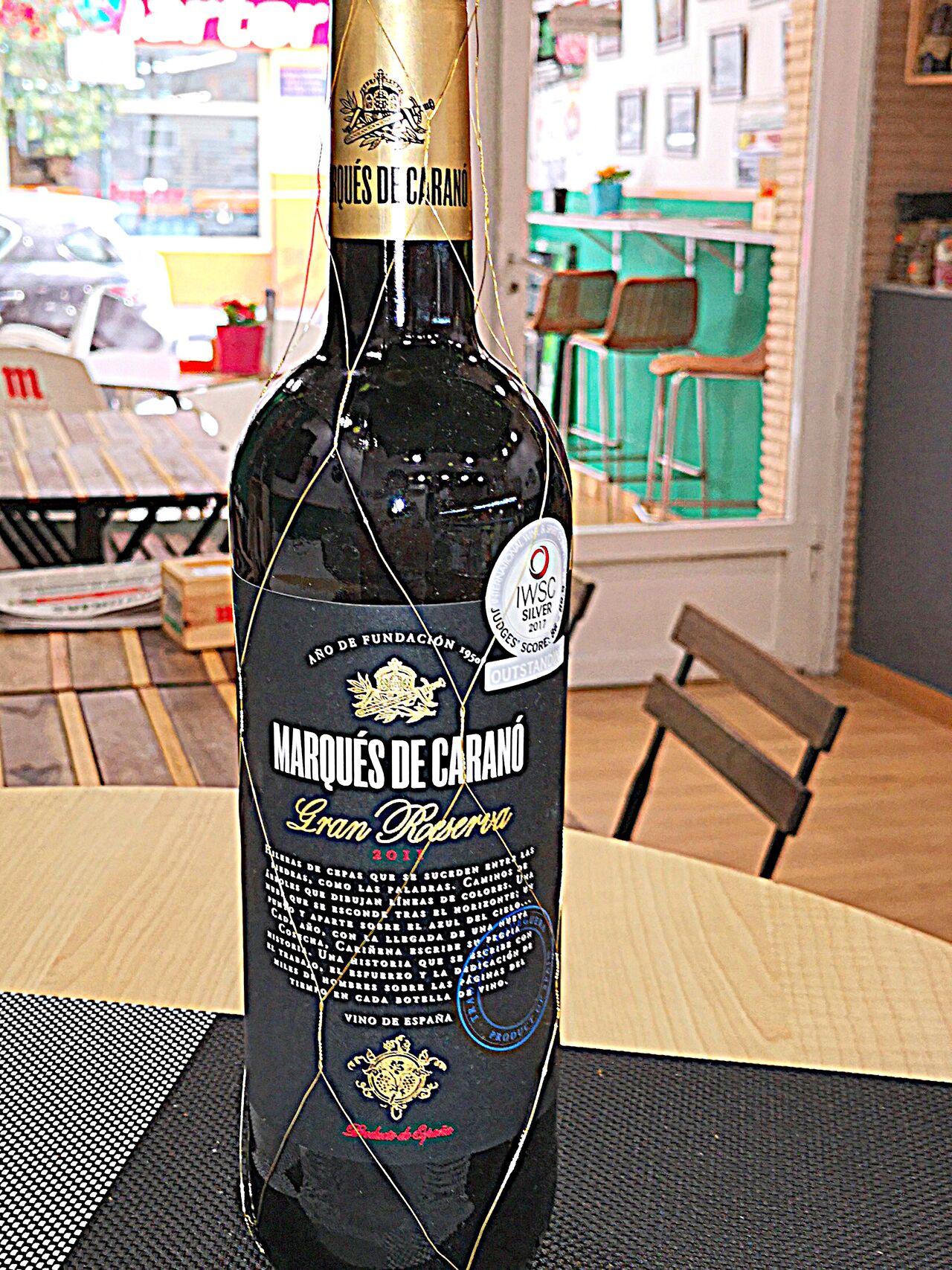 Marques de Carano Cariñena. Muy rico, suave en boca e intenso a frutos rojos. Maridaje con tartar de atún.