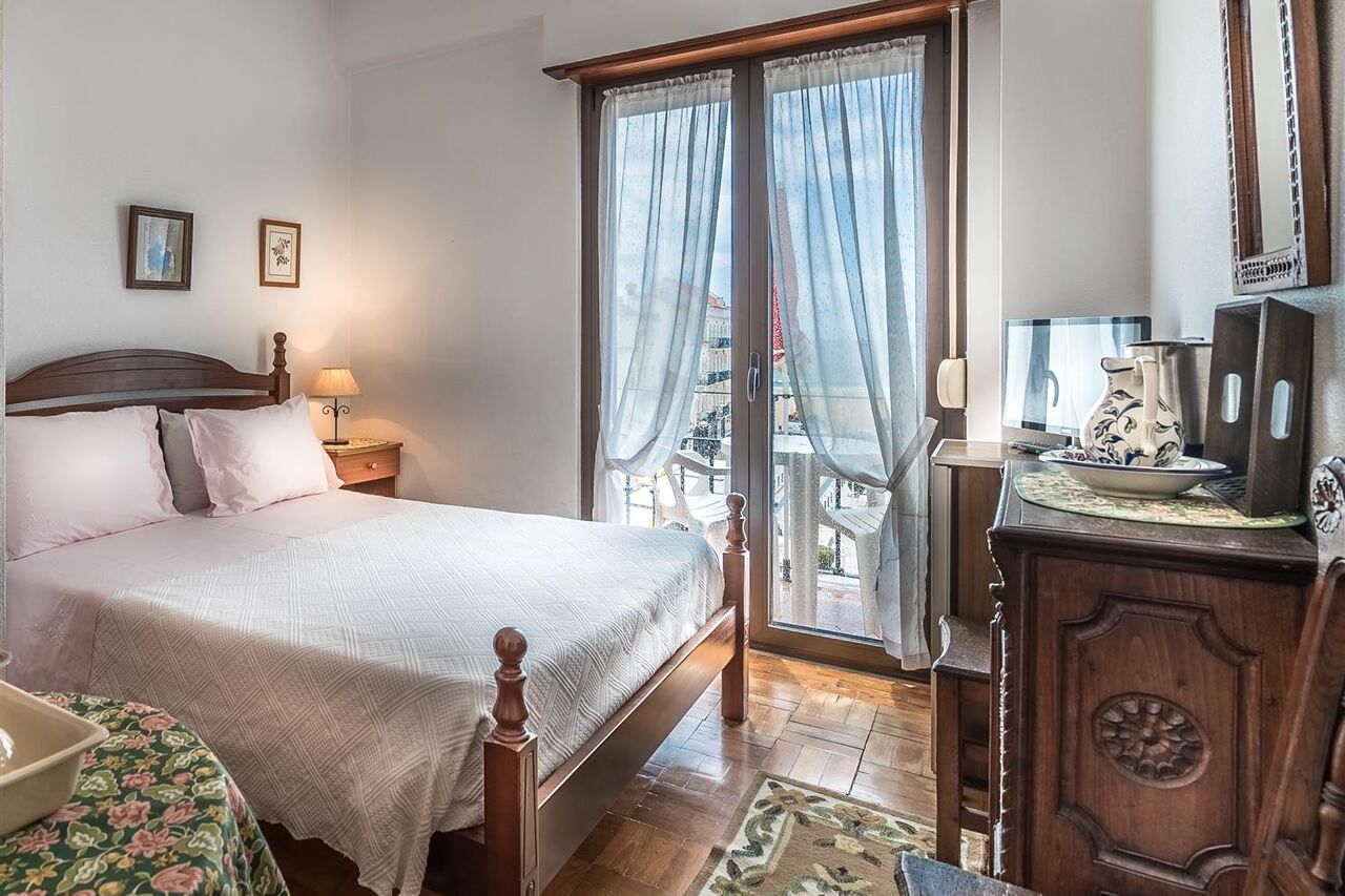 Estadias curtas ou longas a sós ou em Família