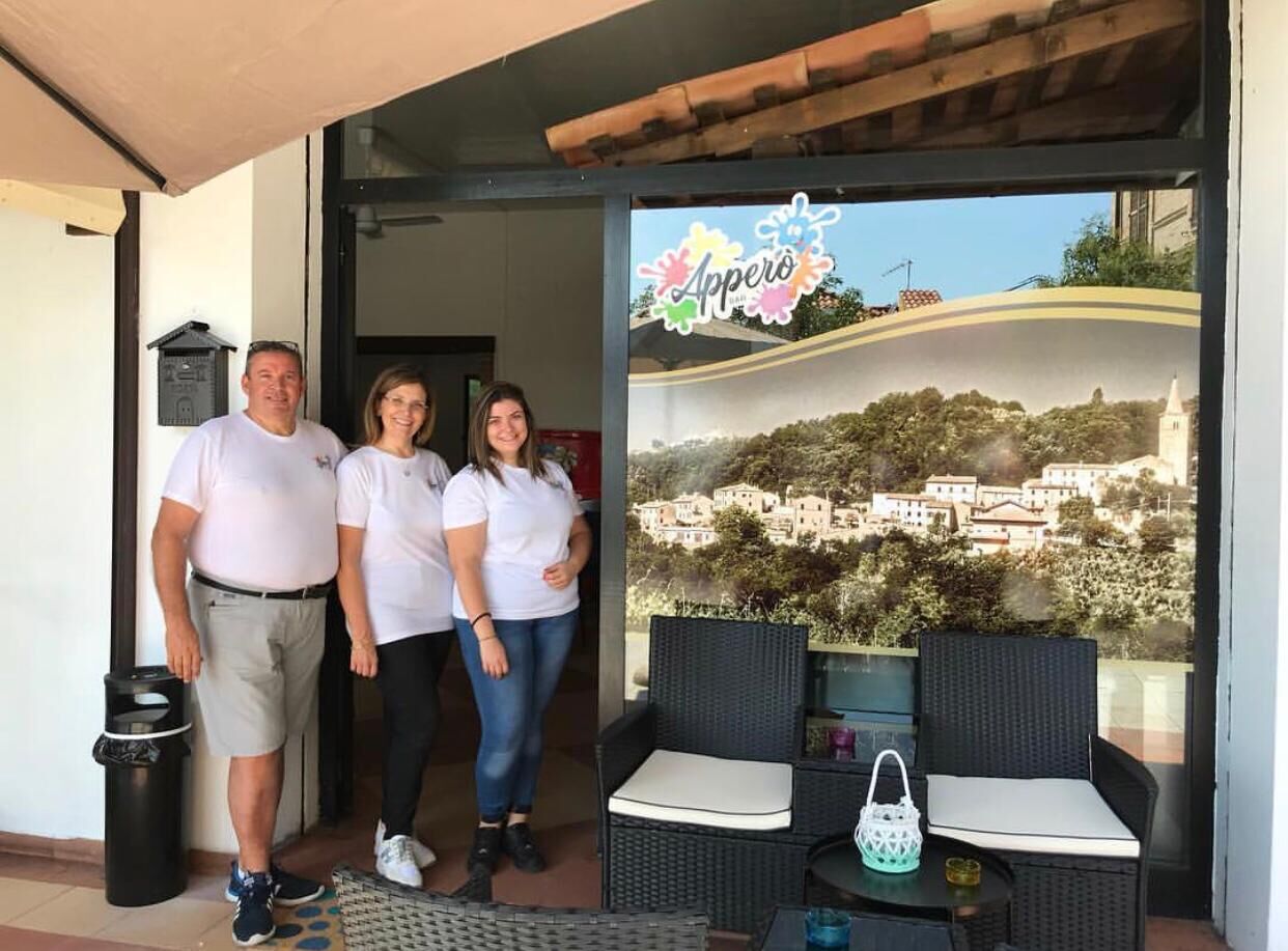 Dopo un periodo di chiusura, abbiamo deciso di prendere in mano questa attività per ridare al paesino un luogo di svago.