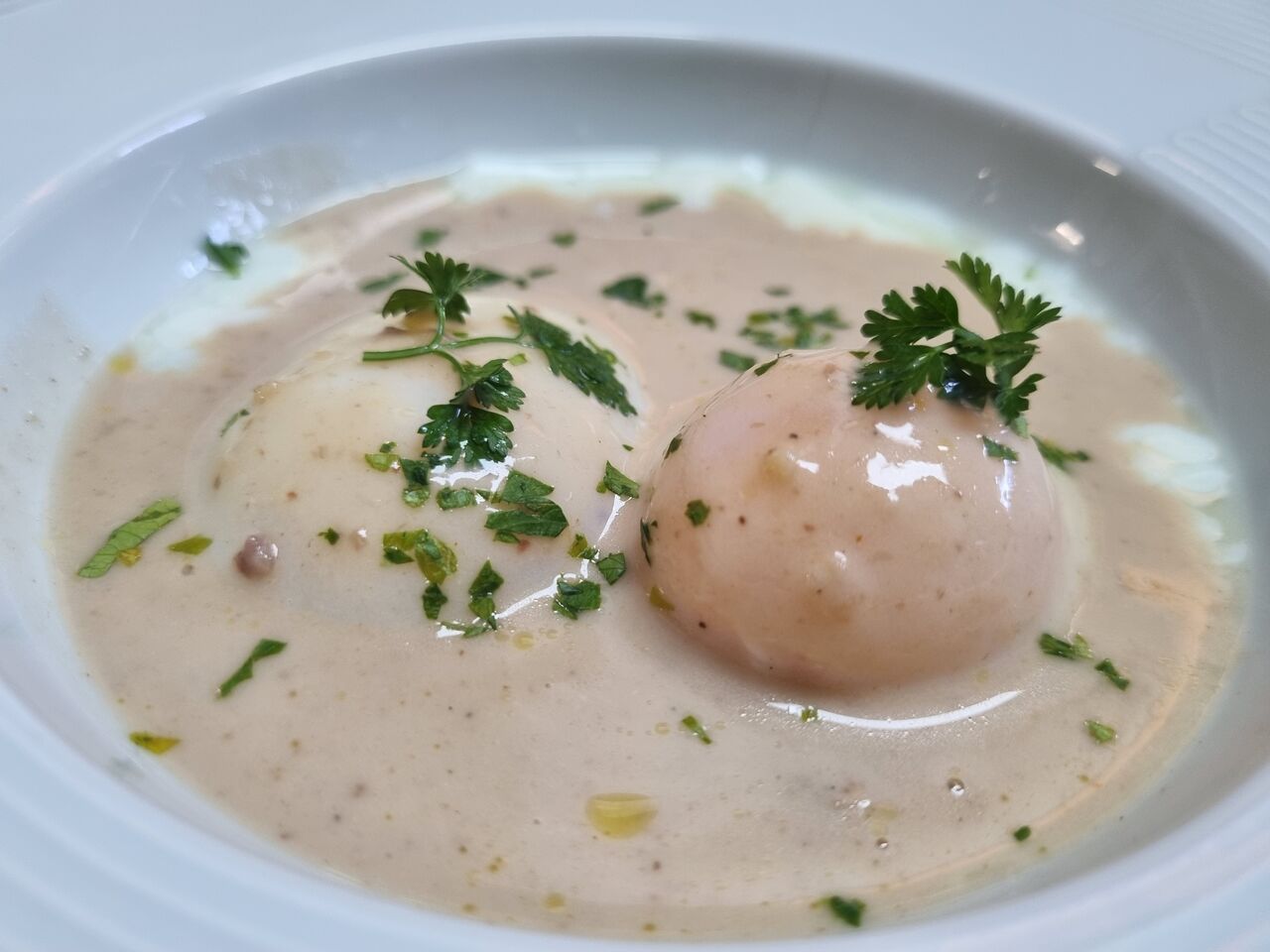 Les oeufs 64 de l'auberge à la crème de chataigne 