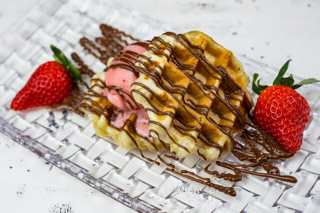🧇 Gofre con chocolate y helado 🍫🍦