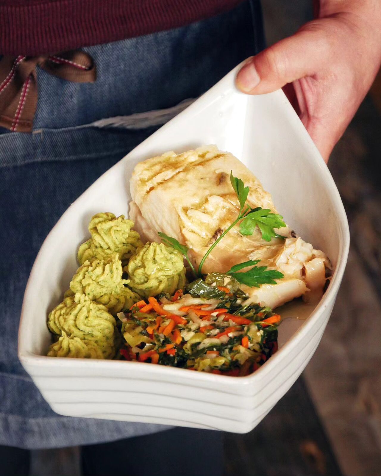 Bacalhau Confitado com Puré de Grão de Bico