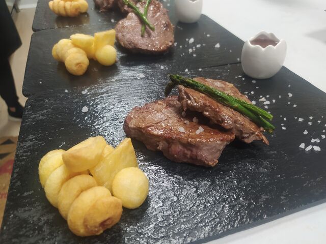 Solomillo de ternera con salsa de ron