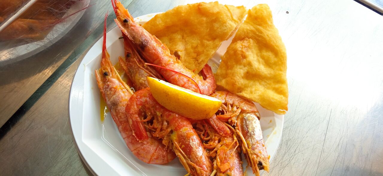 Gamberoni e pizza fritta