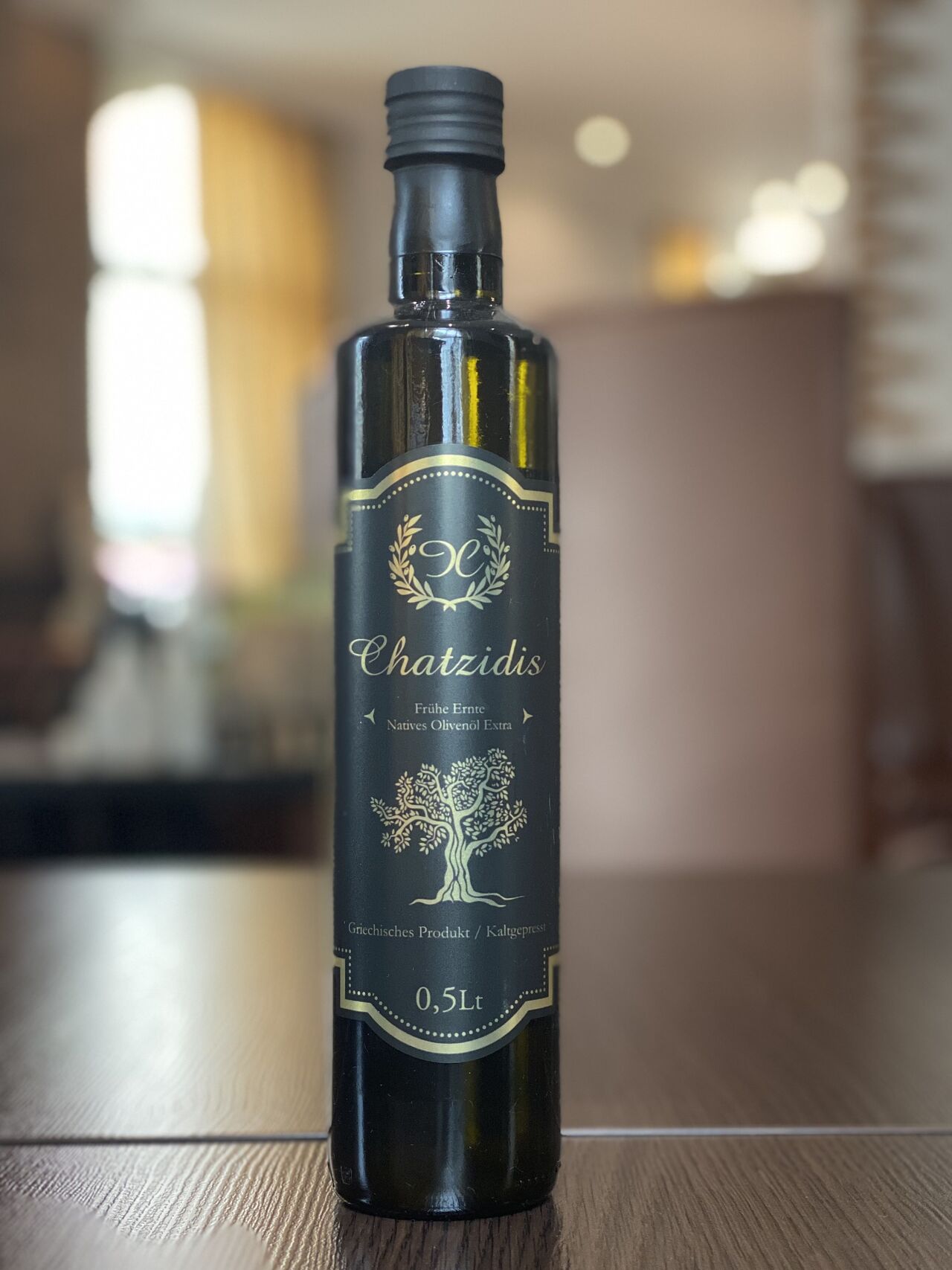 Ab sofort bei uns erhältlich. 0,5 l natives Olivenöl Extra aus Griechenland. Bitte fragen Sie unser Personal.