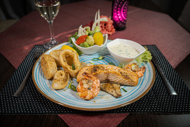 Fischteller Poseidon