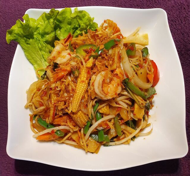 Pad Khee Mao
Nouilles sautées piquantes