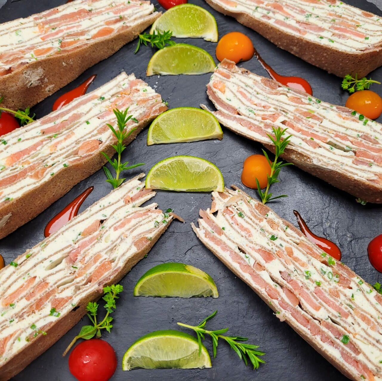 Gâteau de saumon fumé maison aux galettes de sarrasin