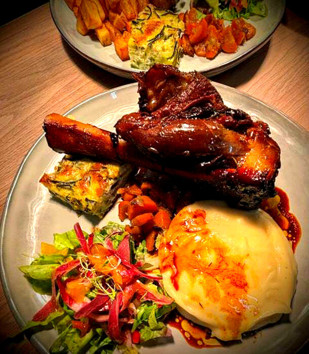 Souris d'agneau confite aux miel