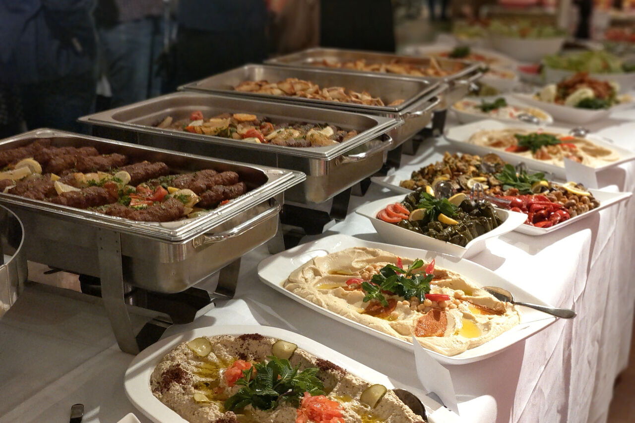 "Festlich genießen: Lemonia‘s Catering bringt den Geschmack Griechenlands zu Ihnen!"