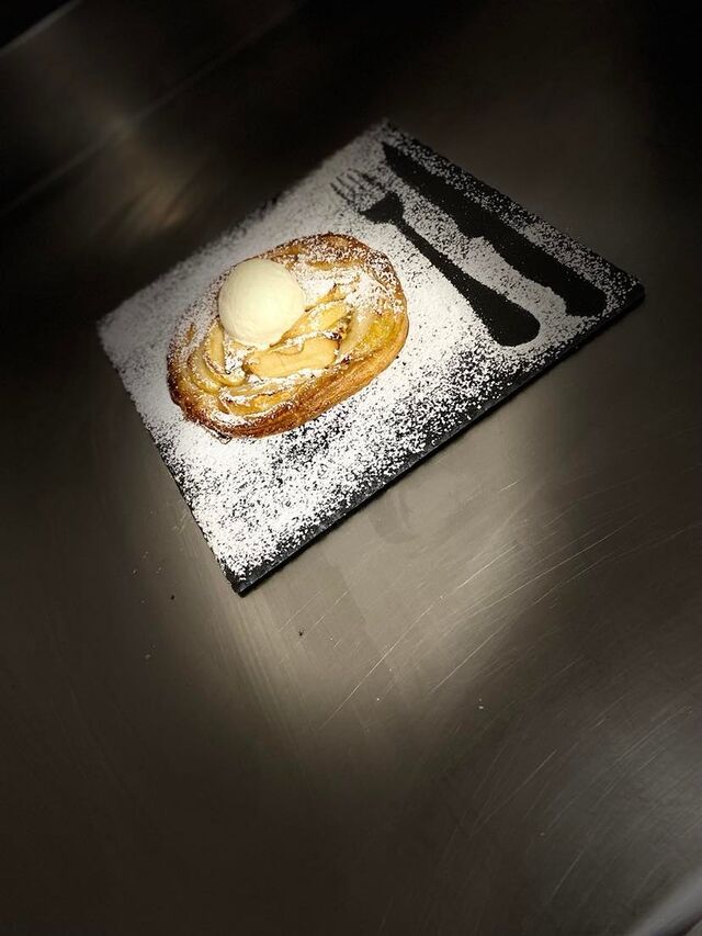 TARTE FINE AUX POMMES