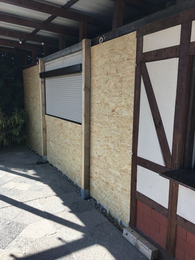 Verkleidung geht weiter