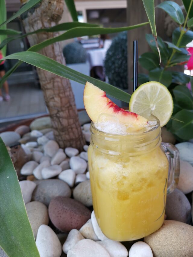 Venez déguster nos cocktails du jour. 