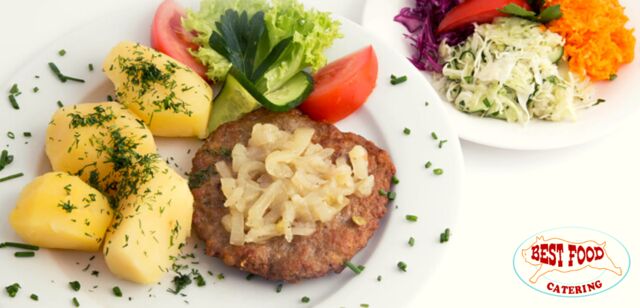 Befsztyk z Cebulką
Z ziemniakami z wody i bukietem surówek. Dodatek skrobiowy i warzywny do wyboru.