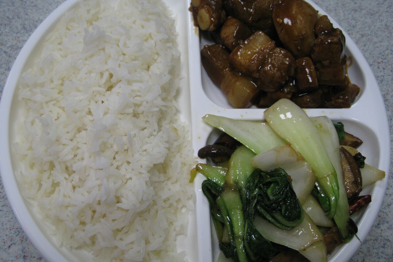 Geschmorte Schweinebauch ( 红烧肉)