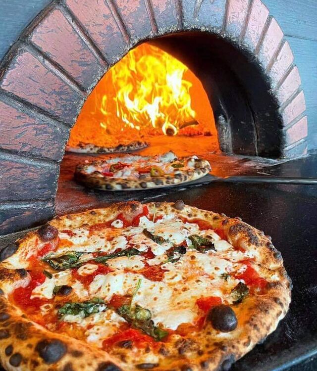 Pizza sur place et à emporter 