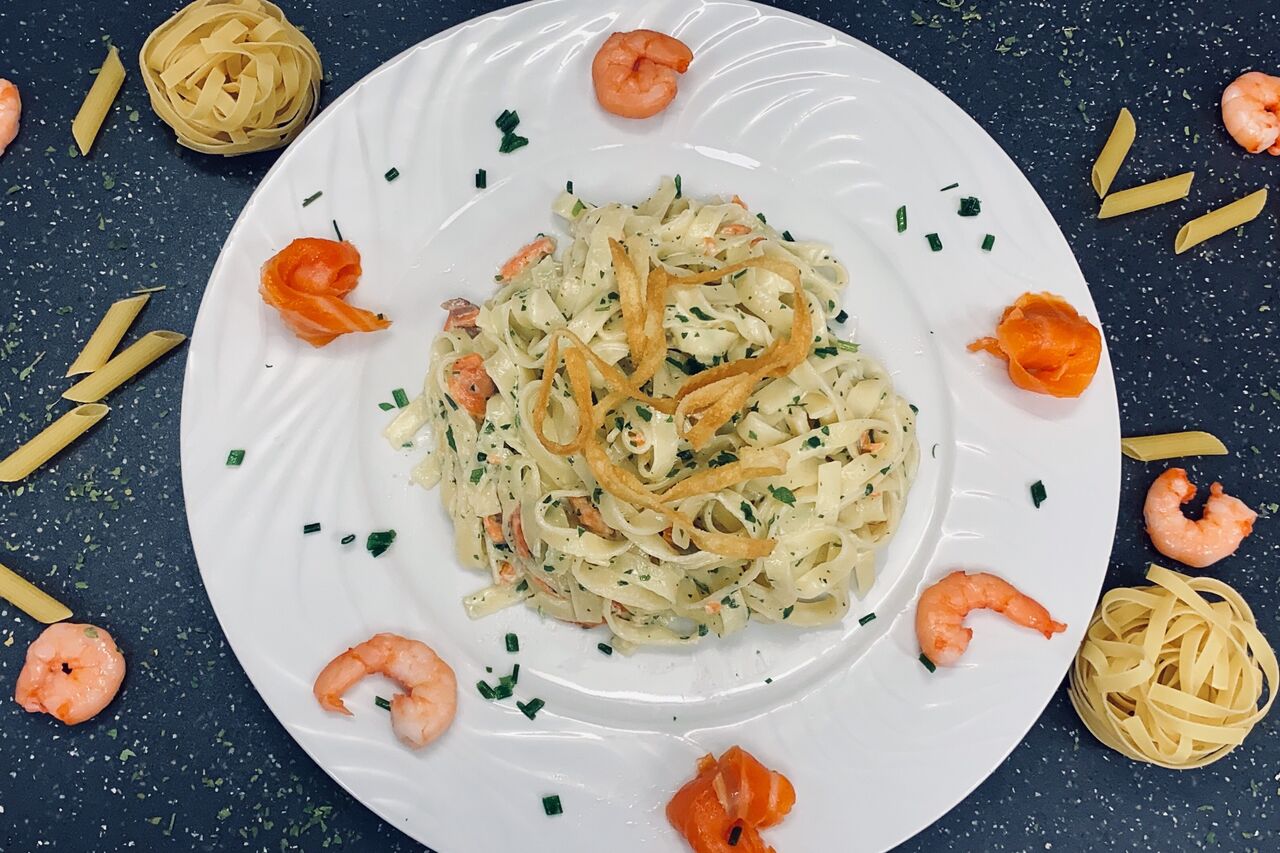 Tagliatelles saumon / crevettes