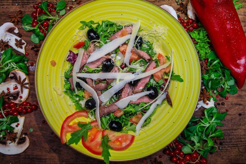 SALATA CU MUSCHIULET DE VITA 