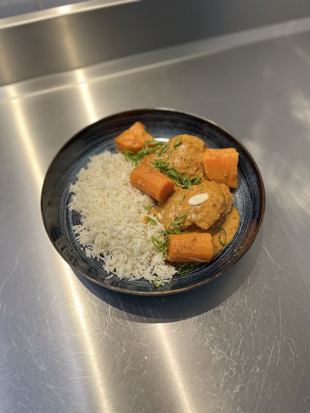 Mafé de poulet, riz basmati 
