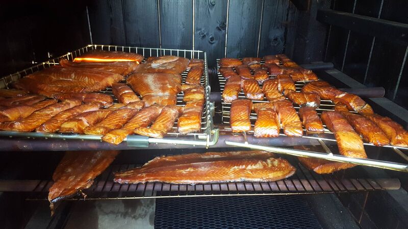 Údené lososy z našej údiarne na náš Tatarák z údeného lososa