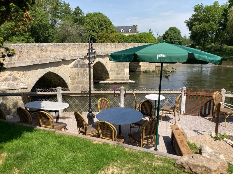 Sous les arches du Loir