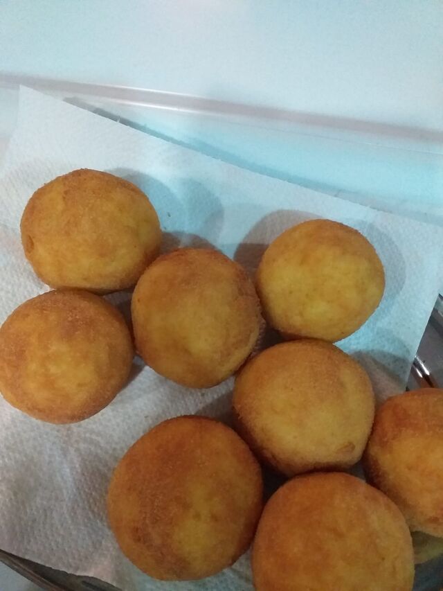 Arancini mit verschiedenen Füllungen 