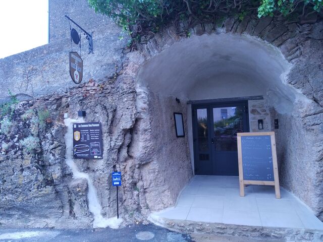 devanture de la taverne