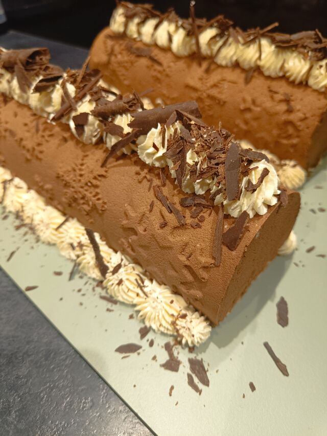 Bûche de Noël aux trois chocolats 