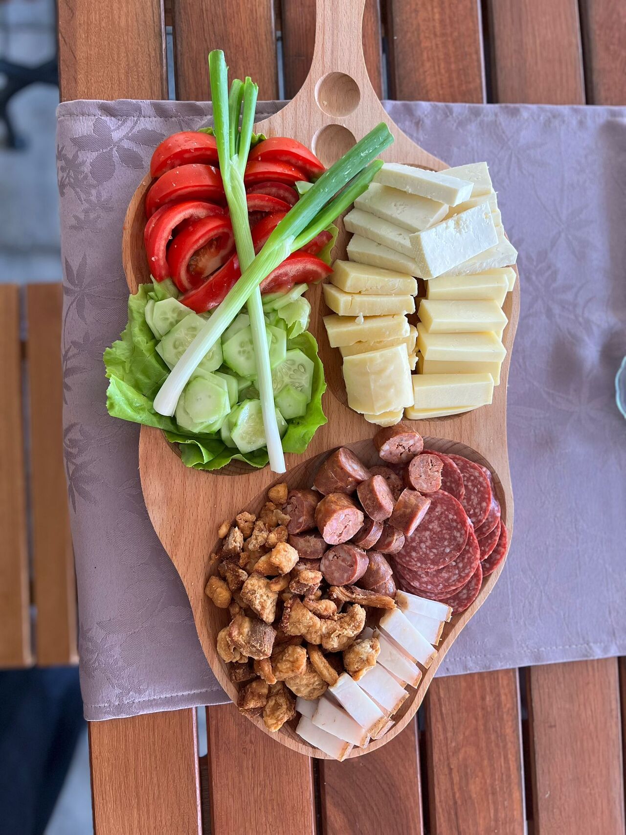 Platou traditional