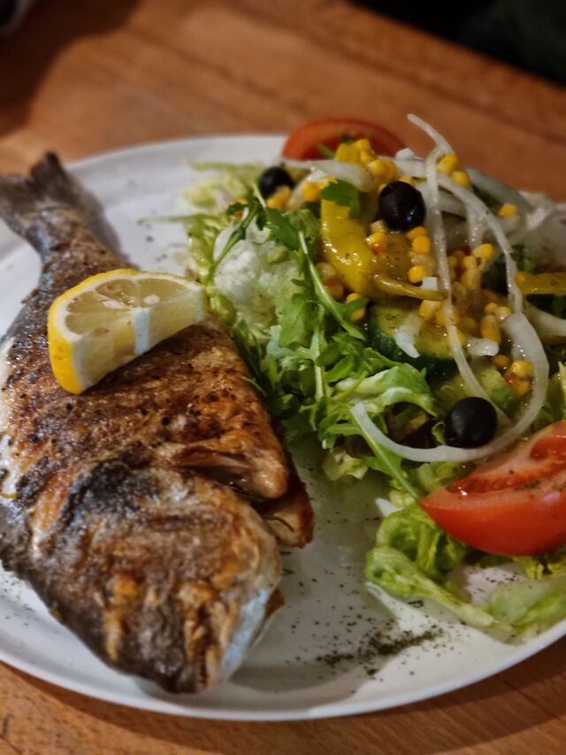 Gegrillte Dorade mit Gemüse