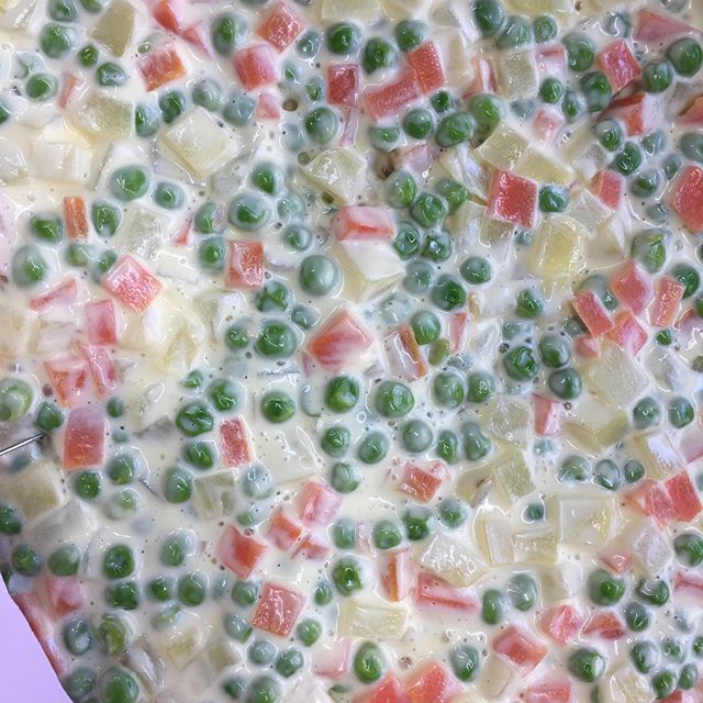 insalata russa, verdure cotte al vapore e maionese di nostra produzione